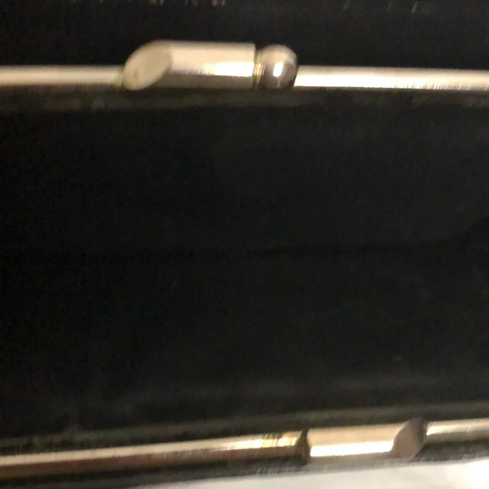 CHANEL Vintage ( Rehab) Quilted Leather Kiss Lock Wallet - Picture 10 of 12